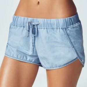 NWT Chambray Fabletics Carrie Short